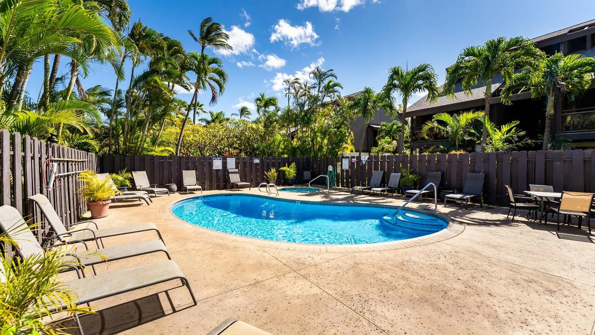 Apartment Your Maui Getaway-Walk To The Beach, Pool, Hot Tub Lsv14 Kihei